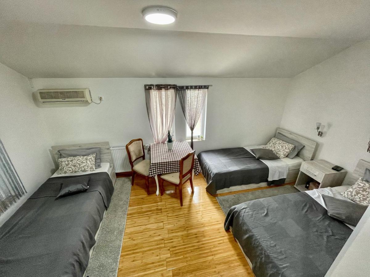 Tepic Garni Hotel Temerin Екстериор снимка