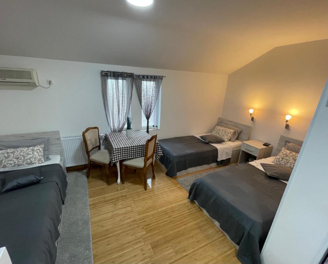 Tepic Garni Hotel Temerin Екстериор снимка