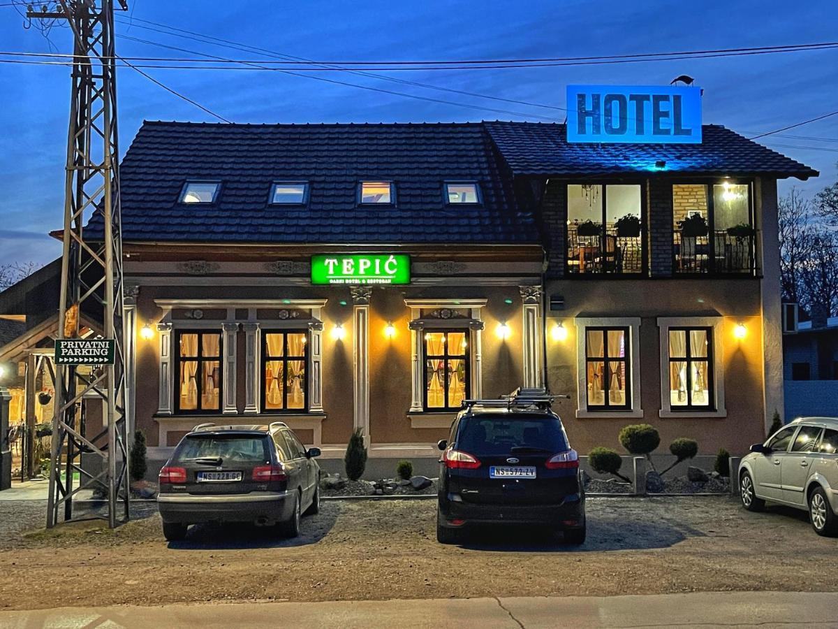 Tepic Garni Hotel Temerin Екстериор снимка