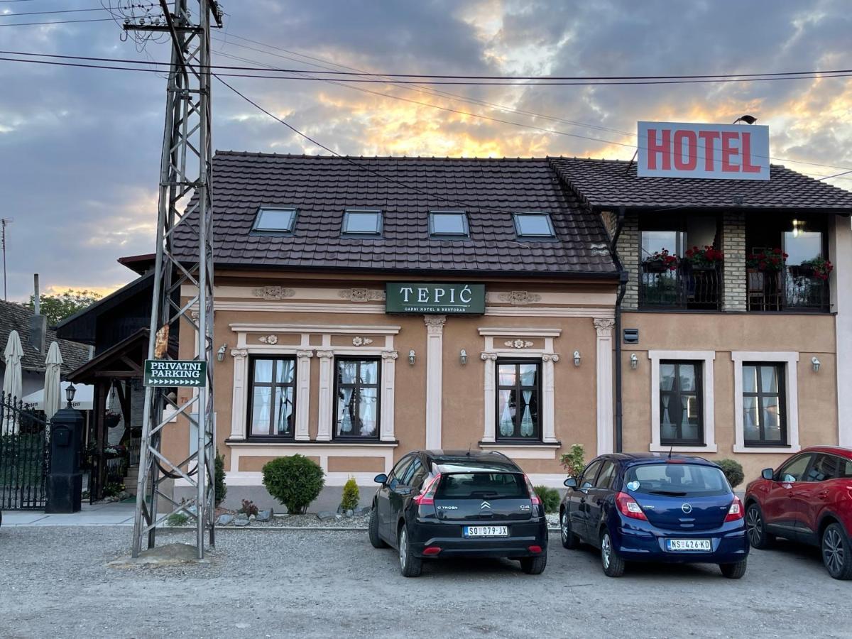 Tepic Garni Hotel Temerin Екстериор снимка