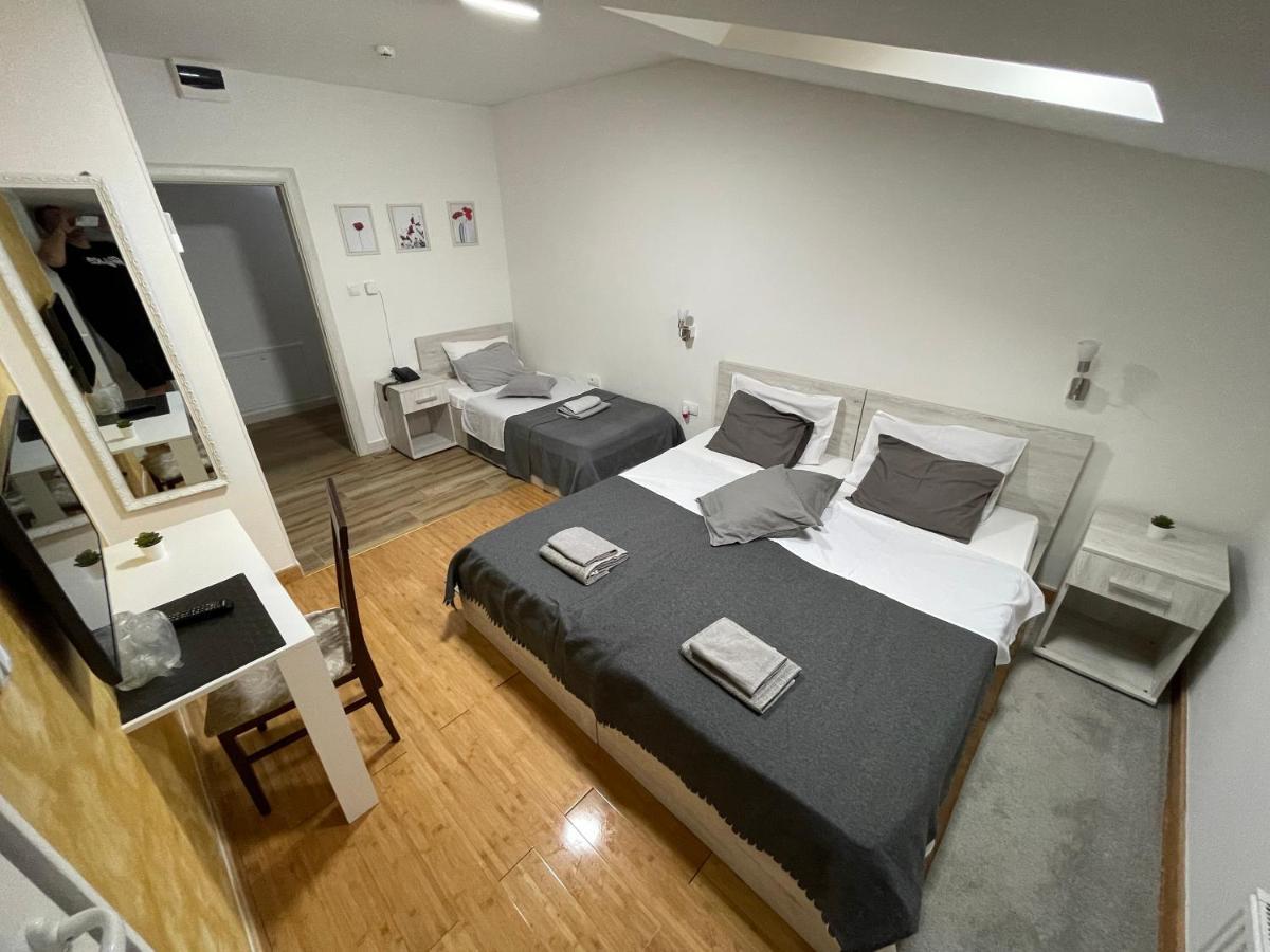 Tepic Garni Hotel Temerin Екстериор снимка