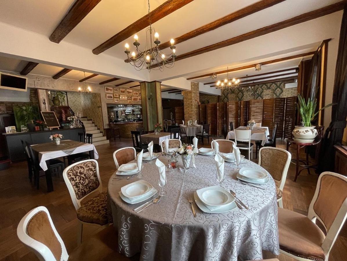 Tepic Garni Hotel Temerin Екстериор снимка